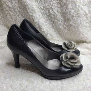 Carisma Made I'm Italy Black Leather with‎ Fur Pom Pom Heels size 7.5